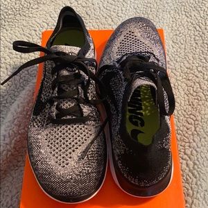 WORN 1 time. Nike Women’s Free RN Flyknit Sneakers